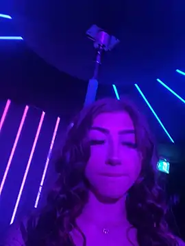 Snapshot of badlills201 chatting on 02/19/25, 09:47 badlills201 online show from 02/19/25, 09:47