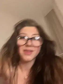 Snapshot of badlills201 chatting on 02/26/25, 02:26 badlills201 online show from 02/26/25, 02:26