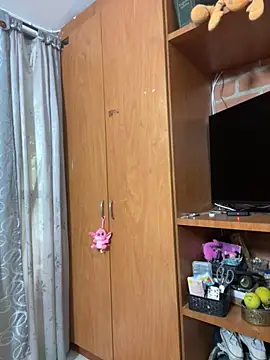 Snapshot of danielax50 chatting on 10/01/25, 08:37 danielax50 online show from 10/01/25, 08:37