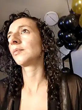 Snapshot of AriannaRussell_ chatting on 03/20/26, 01:38 AriannaRussell online show from 03/20/26, 01:38