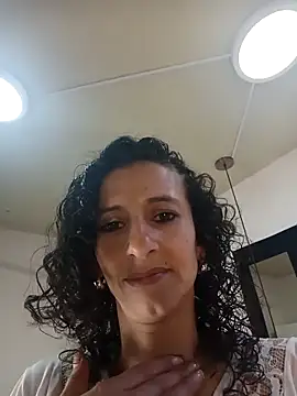 Snapshot of AriannaRussell_ chatting on 03/28/26, 01:11 AriannaRussell online show from 03/28/26, 01:11