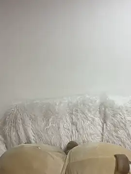 Snapshot of Leyna_Kenet chatting on 02/10/25, 06:31 Leyna Kenet online show from 02/10/25, 06:31