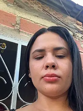 Snapshot of Leyna_Kenet chatting on 05/26/26, 12:45 Leyna Kenet online show from 05/26/26, 12:45