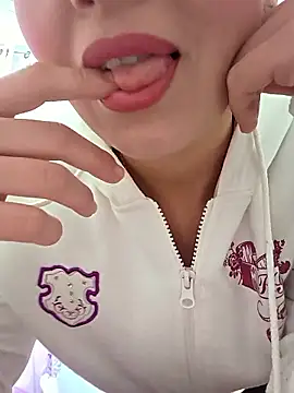 NeredaXxx online show from 01/19/26, 08:40