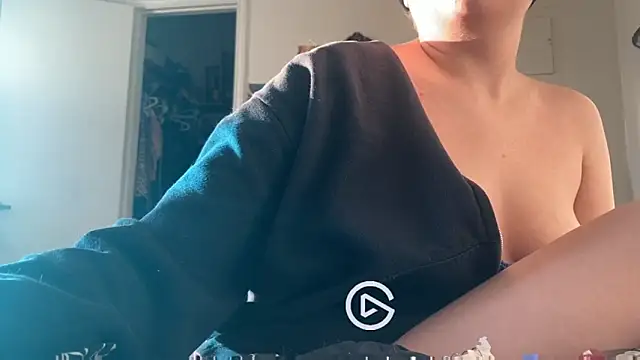 livcutebaby online show from 12/18/24, 10:57