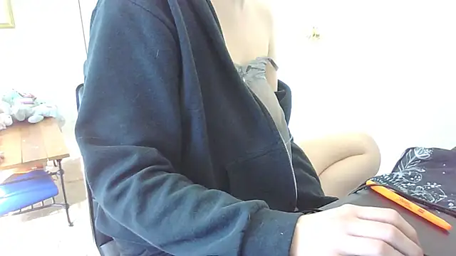 livcutebaby online show from 12/19/24, 07:07