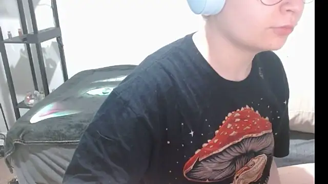livcutebaby online show from 12/31/24, 01:52