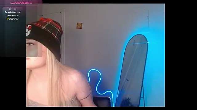livcutebaby online show from 02/21/25, 12:38