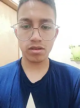 Snapshot of Tuchico_888 chatting on 02/17/25, 06:37 Tuchico 888 online show from 02/17/25, 06:37