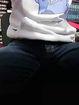 Snapshot of Tuchico_888 chatting on 03/21/25, 01:24 Tuchico 888 online show from 03/21/25, 01:24