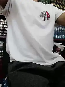 Snapshot of Tuchico_888 chatting on 09/18/25, 09:28 Tuchico 888 online show from 09/18/25, 09:28