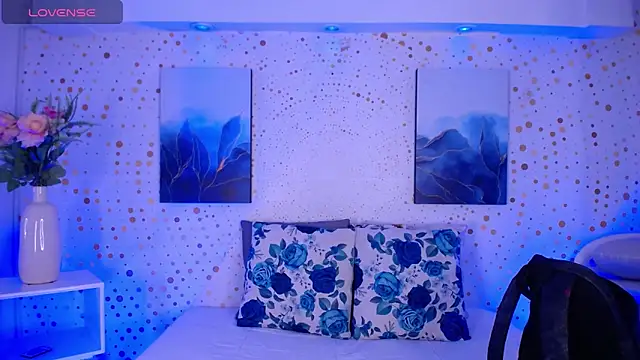 Aniie Doll online show from 02/13/26, 08:27