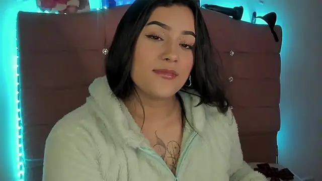 Snapshot of male_couper chatting on 12/13/24, 03:27 male couper online show from 12/13/24, 03:27