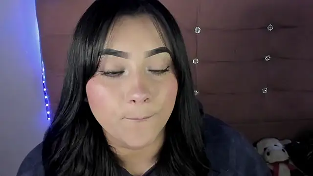 Snapshot of male_couper chatting on 02/12/25, 10:37 male couper online show from 02/12/25, 10:37