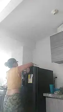 nicolle milf1978 online show from 10/11/25, 02:15