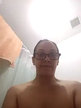 Snapshot of nicolle_milf1978 chatting on 04/23/26, 01:24 nicolle milf1978 online show from 04/23/26, 01:24