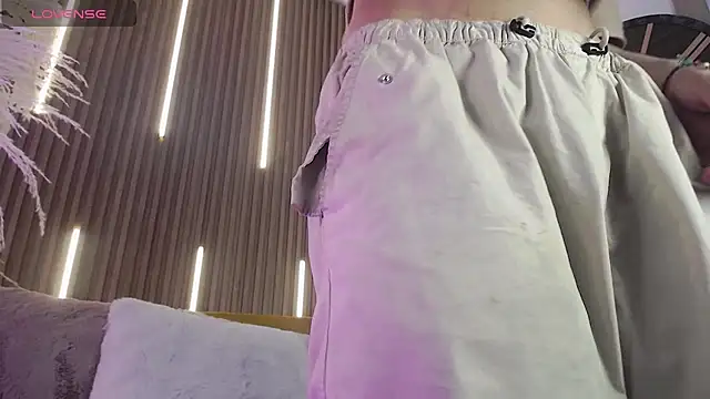 Snapshot of Noah_Xitruxx chatting on 11/25/25, 01:00 Noah Xitruxx online show from 11/25/25, 01:00