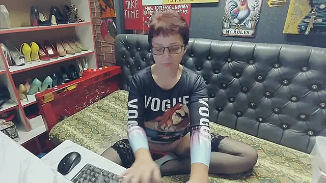 Lily4yourfun online show from 11/14/25, 06:45