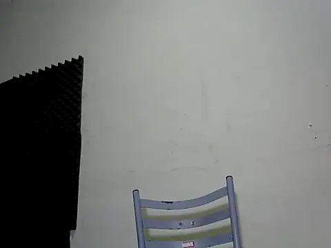 Snapshot of luanadoprive chatting on 12/26/24, 02:27 luanadoprive online show from 12/26/24, 02:27