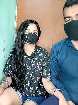 Snapshot of Suhani512 chatting on 12/17/25, 05:35 Suhani512 online show from 12/17/25, 05:35