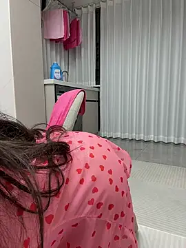 Snapshot of Selenaaaaa- chatting on 03/03/25, 05:29 Selenaaaaa- online show from 03/03/25, 05:29