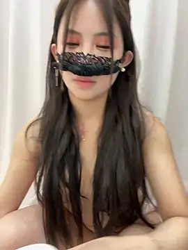 Snapshot of Selenaaaaa- chatting on 03/04/25, 09:11 Selenaaaaa- online show from 03/04/25, 09:11