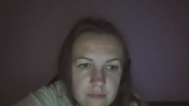 Snapshot of Milaniya261 chatting on 05/13/26, 01:47 Milaniya261 online show from 05/13/26, 01:47