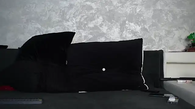 Snapshot of SquirtyFit_Devil chatting on 10/30/25, 09:37 SquirtyFit Devil online show from 10/30/25, 09:37