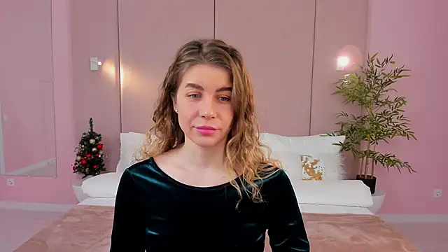 VikkiStorm online show from 12/06/24, 04:03