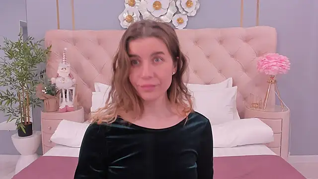 VikkiStorm online show from 12/13/24, 09:46