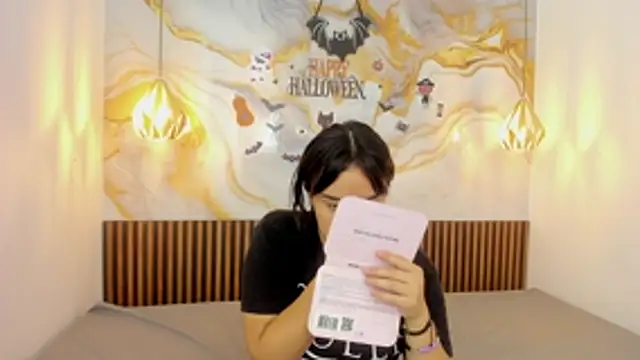 MelissaGilll online show from 11/03/25, 07:15