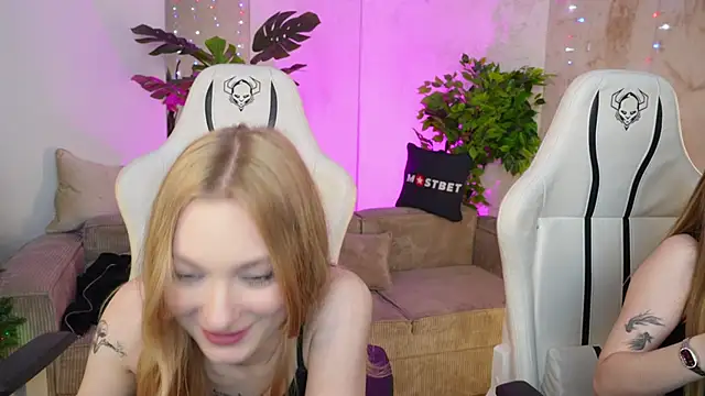 Maggie tenderness online show from 12/24/24, 03:37