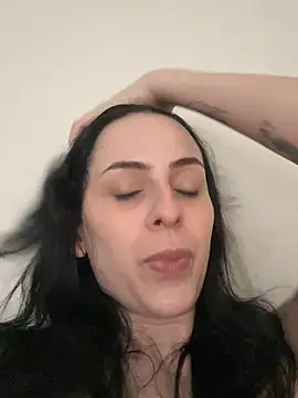 Snapshot of Morguisssz chatting on 03/29/26, 01:55 Morguisssz online show from 03/29/26, 01:55