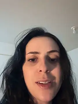 Snapshot of Morguisssz chatting on 04/11/26, 01:54 Morguisssz online show from 04/11/26, 01:54