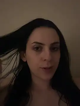 Snapshot of Morguisssz chatting on 04/17/26, 04:59 Morguisssz online show from 04/17/26, 04:59