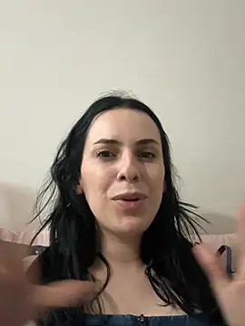 Snapshot of Morguisssz chatting on 05/27/26, 03:14 Morguisssz online show from 05/27/26, 03:14
