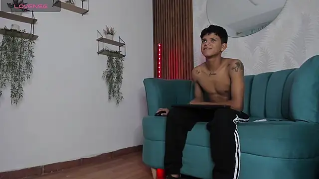 Snapshot of Jeffry_wolvess chatting on 01/28/25, 12:00 Jeffry wolvess online show from 01/28/25, 12:00