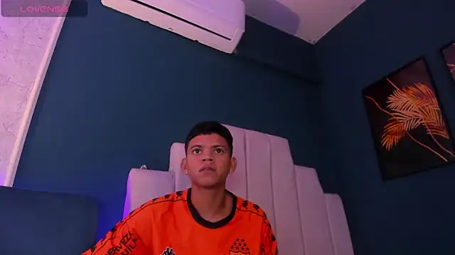 Snapshot of Jeffry_wolvess chatting on 03/03/25, 03:09 Jeffry wolvess online show from 03/03/25, 03:09