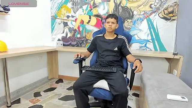 Snapshot of Jeffry_wolvess chatting on 03/16/25, 12:33 Jeffry wolvess online show from 03/16/25, 12:33