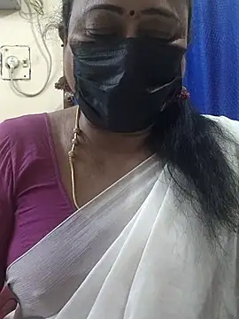 Snapshot of rekha_naier chatting on 07/22/26, 10:45 rekha naier online show from 07/22/26, 10:45