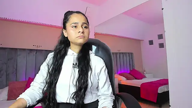 Giselle Roldan online show from 06/03/26, 03:31