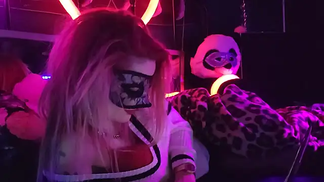 Snapshot of anonymouszN chatting on 01/13/25, 10:24 anonymouszN online show from 01/13/25, 10:24