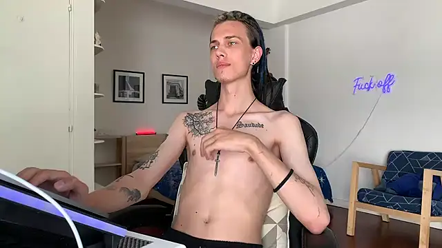 Snapshot of Den_BlueXx chatting on 12/26/24, 11:21 Den BlueXx online show from 12/26/24, 11:21