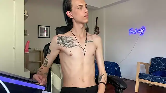 Snapshot of Den_BlueXx chatting on 12/31/24, 06:02 Den BlueXx online show from 12/31/24, 06:02