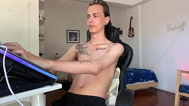 Snapshot of Den_BlueXx chatting on 01/12/25, 04:50 Den BlueXx online show from 01/12/25, 04:50