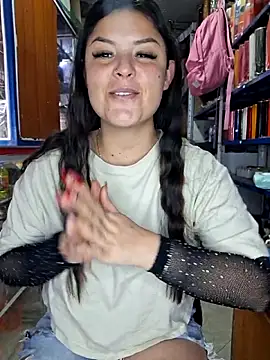 Snapshot of nidia2026 chatting on 04/04/26, 06:16 nidia2026 online show from 04/04/26, 06:16