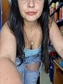 Snapshot of nidia2026 chatting on 04/15/26, 07:58 nidia2026 online show from 04/15/26, 07:58