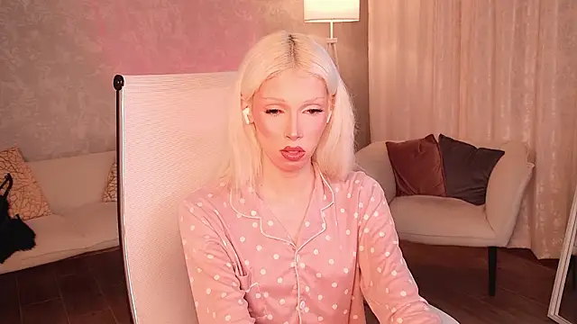 Snapshot of PamelamyDreamys chatting on 03/17/26, 01:43 PamelamyDreamys online show from 03/17/26, 01:43