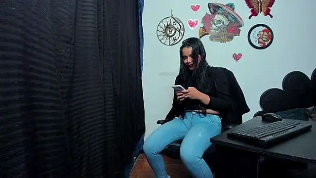 thakytona online show from 12/12/24, 01:21