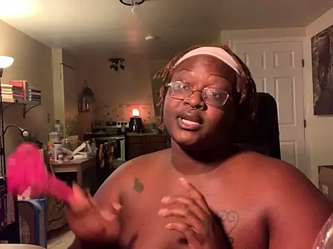 Snapshot of BigKittyRaven chatting on 12/15/24, 04:40 BigKittyRaven online show from 12/15/24, 04:40